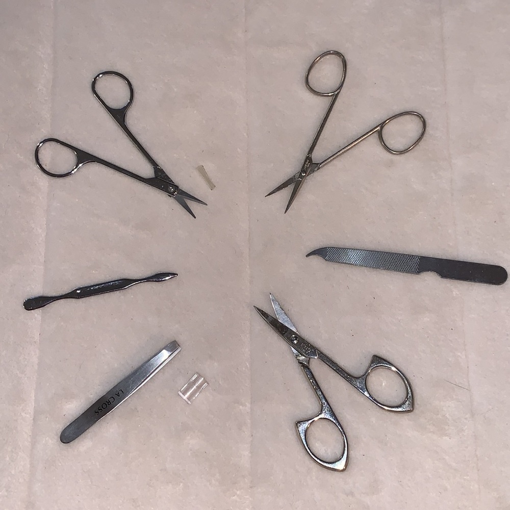 Men's Grooming Kit with Scissors and Tweezers